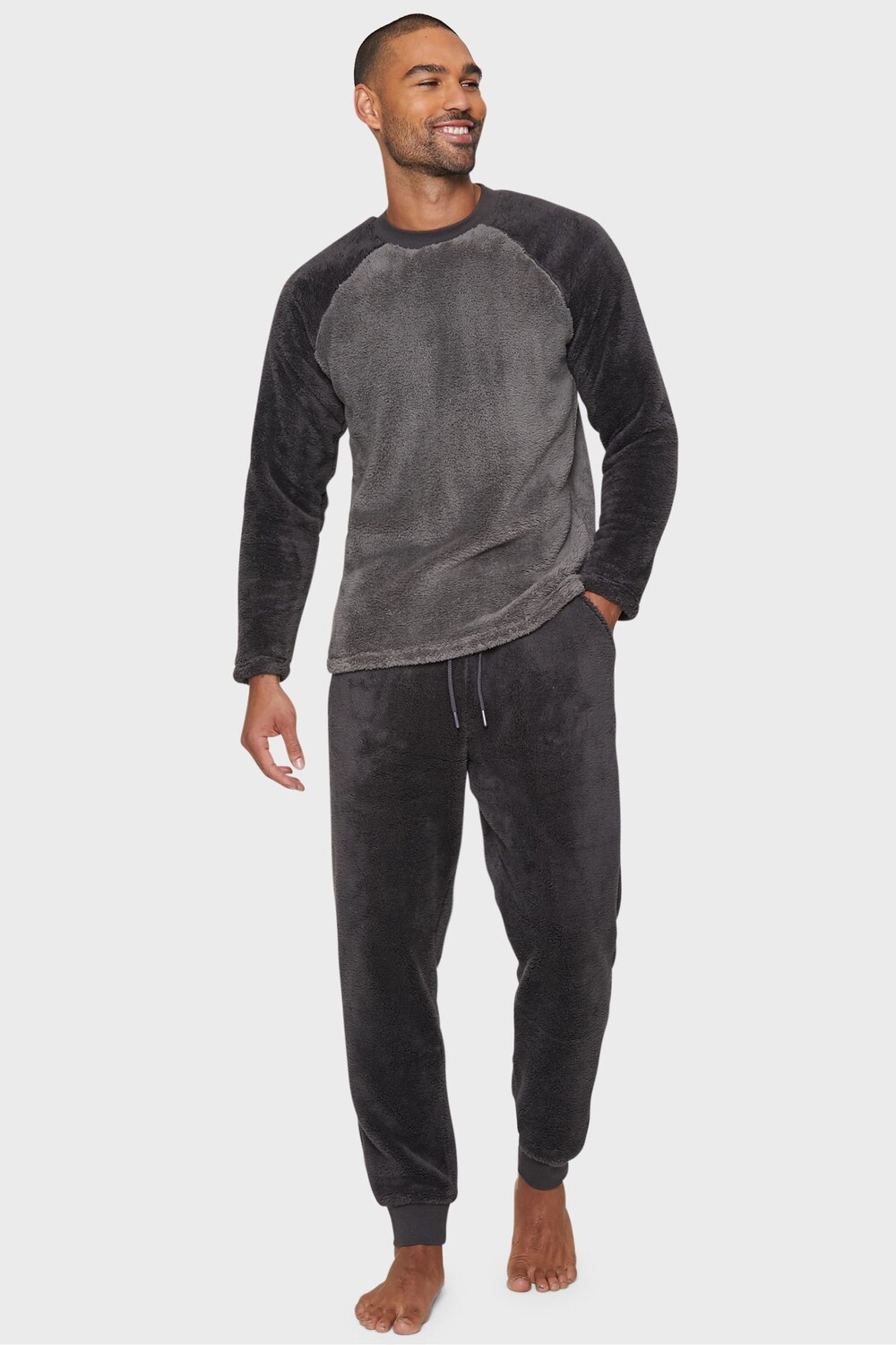 

Уютный комплект домашней одежды из искусственной овчины Threadbare, серый