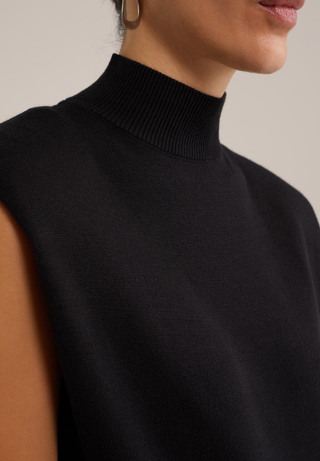 

Трикотажное платье WE Fashion, черный