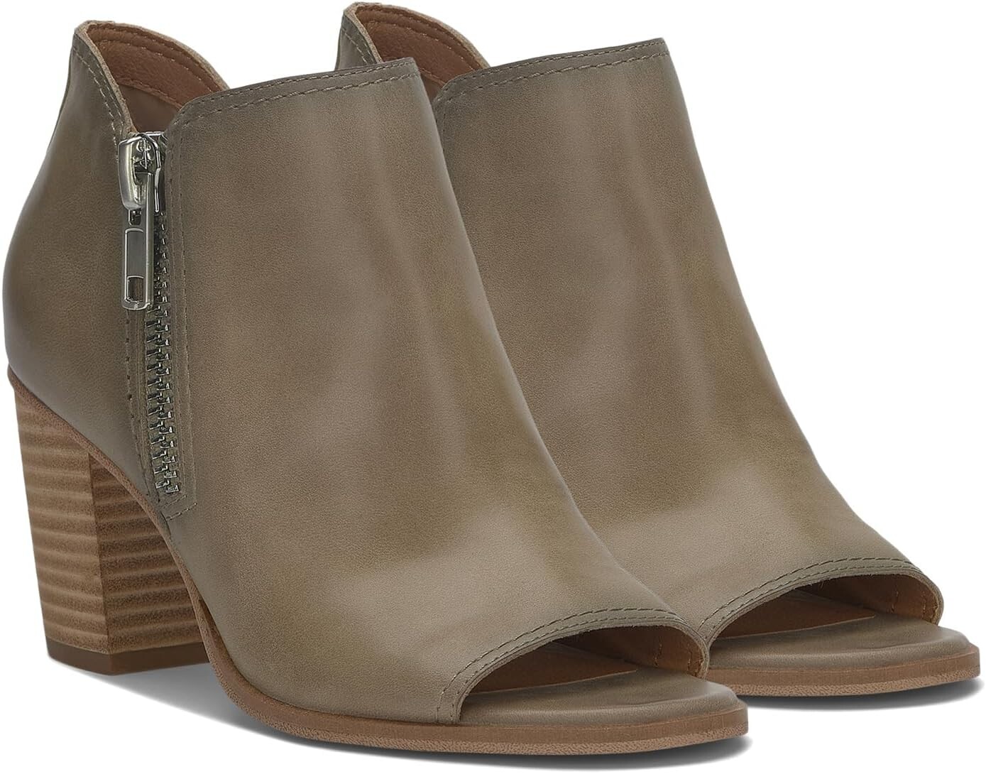 

Туфли Lucky Brand Joseleen, цвет Silver Cloud