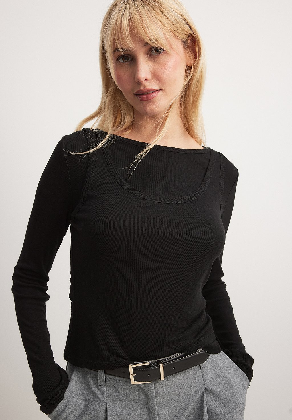 

Топ с длинными рукавами DOUBLE LONG SLEEVE NA-KD, черный