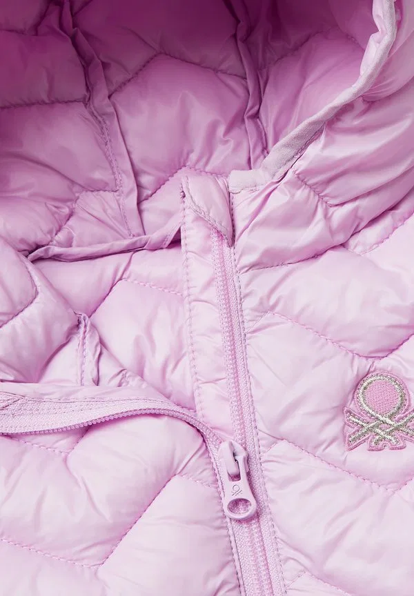 Пуховая куртка с капюшоном. зимняя куртка United Colors Of Benetton, Pink — фото 3