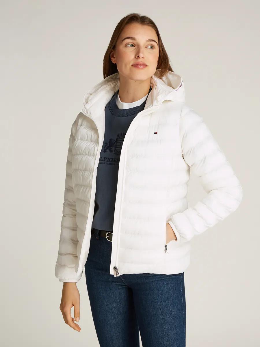 

Стеганая куртка Tommy Hilfiger "LW PADDED GLOBAL STRIPE JACKET" (серия Global TH WOMEN), с капюшоном, с фирменной эластичной тесьмой на капюшоне, цвет V