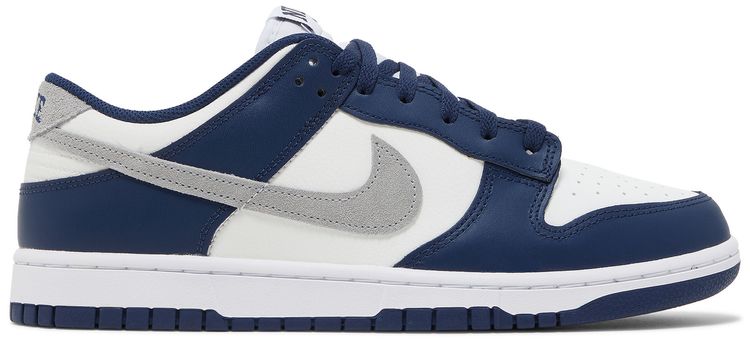 

Кроссовки Nike Dunk Low 'Midnight Navy Smoke Grey', синий