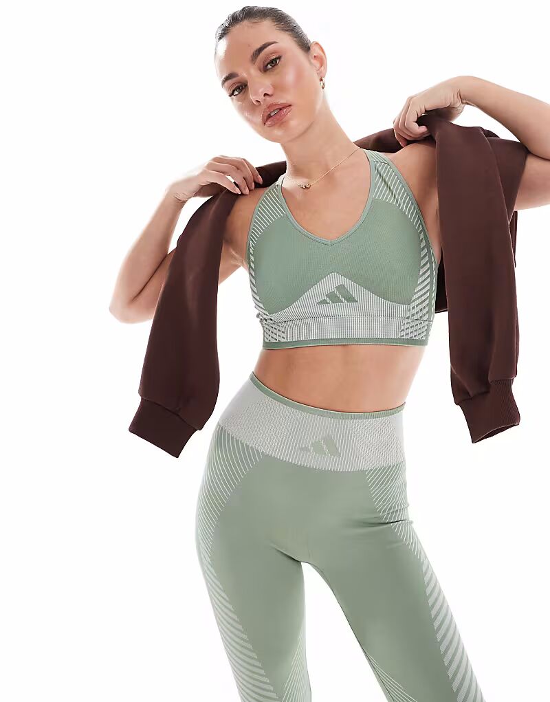 

Спортивный бюстгальтер adidas Training D4T с лёгкой поддержкой серебристо-зелёного цвета Adidas Performance