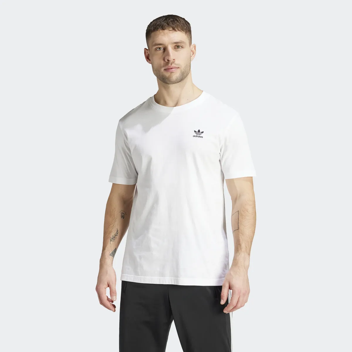 

Футболка Adidas Originals "ESSENTIAL TEE", белый