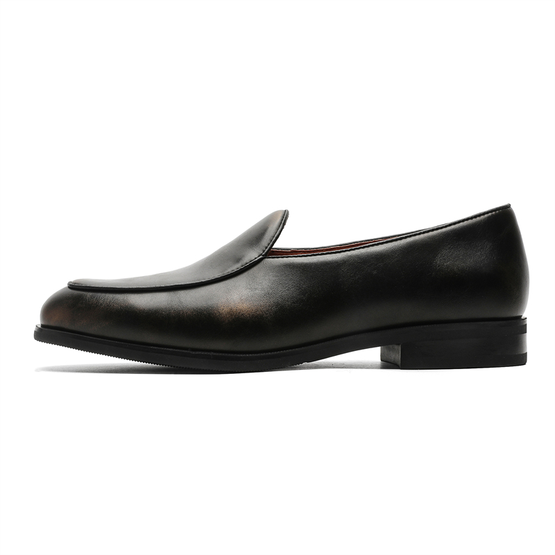 

Ignition Мужские повседневные туфли Nike низкие черные с золотым скрытым каблуком (на размер больше спортивной обуви)