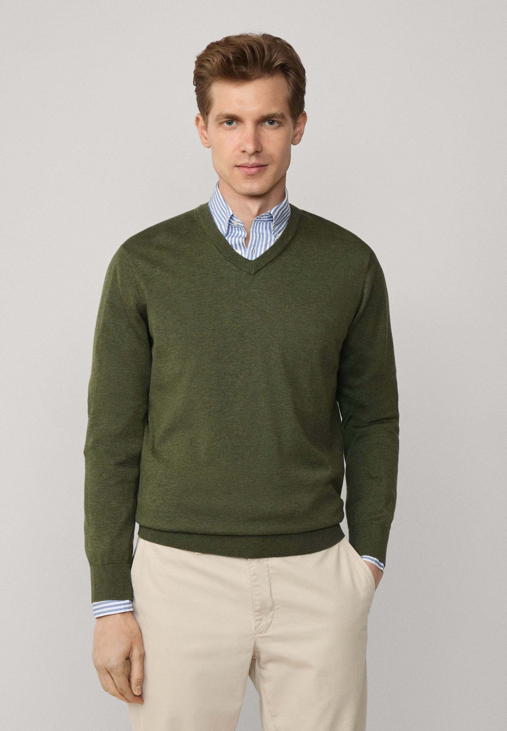 

Свитер V-NECK Façonnable, темно-зеленый