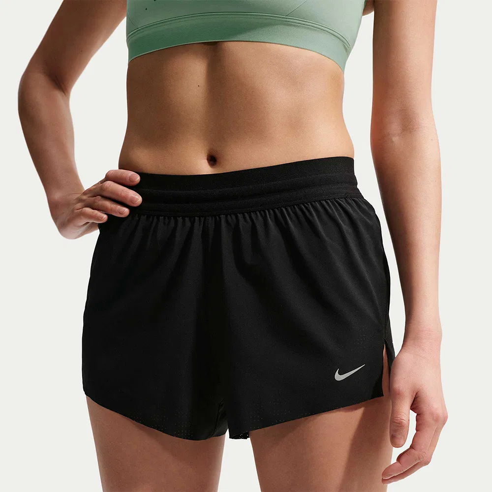Женские чёрные беговые шорты Nike Swift Breathe Dri-FIT средней посадки с подкладкой 2.5 дюйма