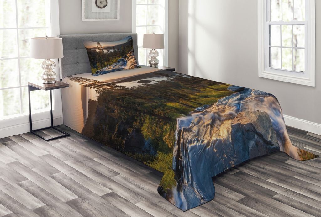 

Комплект покрывала ABAKUHAUS Lake Tahoe, Романтические места США, комплект с моющимися наволочками, для односпальных кроватей 170 x 220 см, разноцветный
