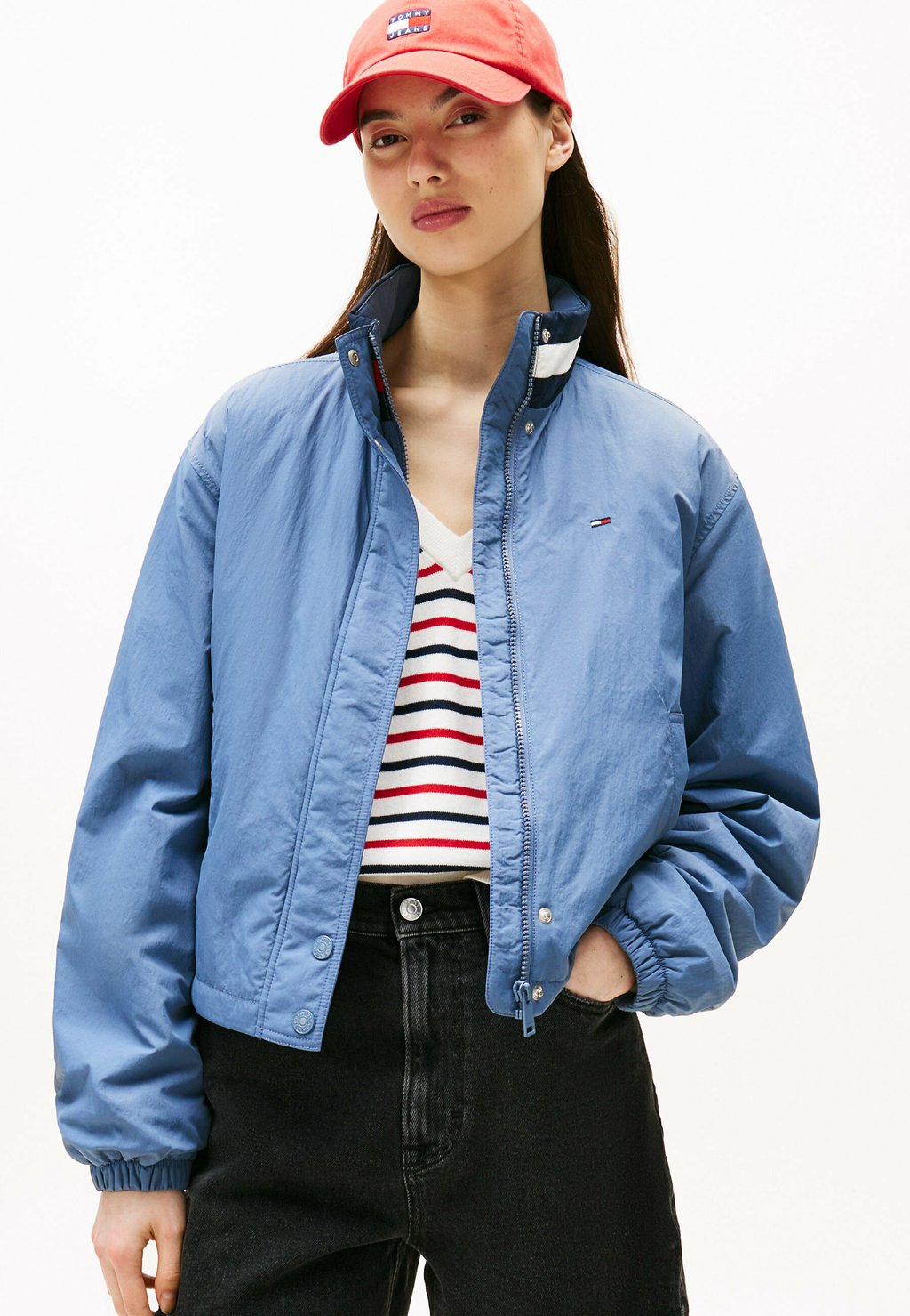 

Легкая куртка LOGO COLLAR Tommy Jeans, синий