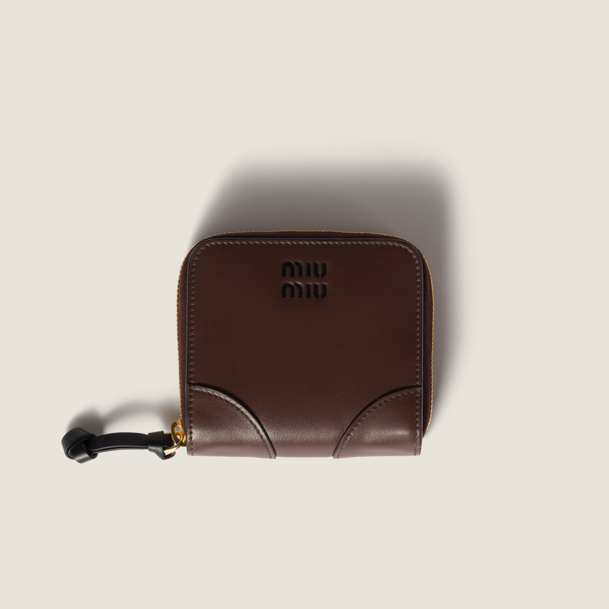 

Маленький кожаный кошелек MIU MIU, коричневый