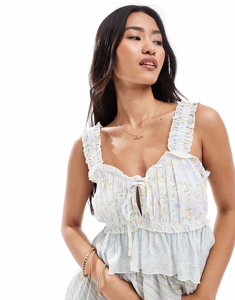 

Топ с разноцветным принтом в синих тонах Miss Selfridge