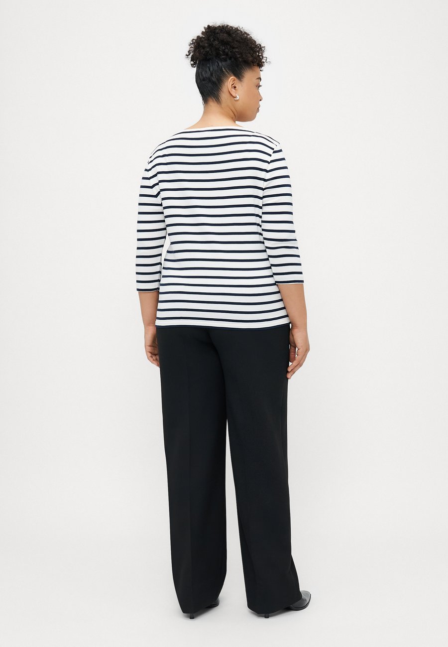 Топ Tommy Hilfiger Curve SLIM CODY BOAT 3/4, Ecru/Dark Night Navy/Dark Blue — фото 3