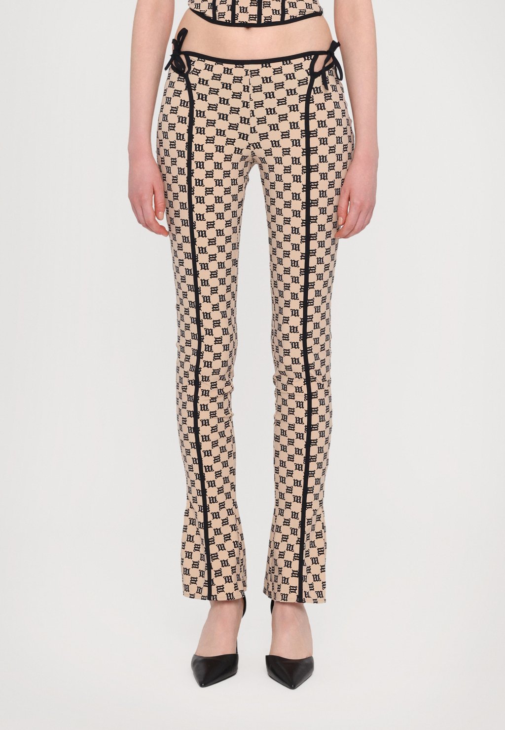 

Леггинсы MONOGRAM COQUETTE PANTS MISBHV, бежевый