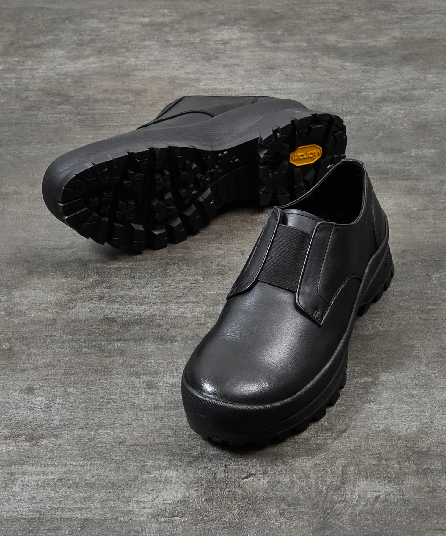 Мужские кожаные слипоны PADRONE VIBRAM с резиновой подошвой чёрные — фото 4