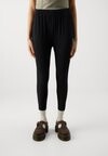 

Шорты VMMAXI CAPRI Vero Moda, черный