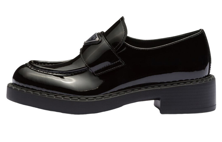 Женские лоферы Prada, черный