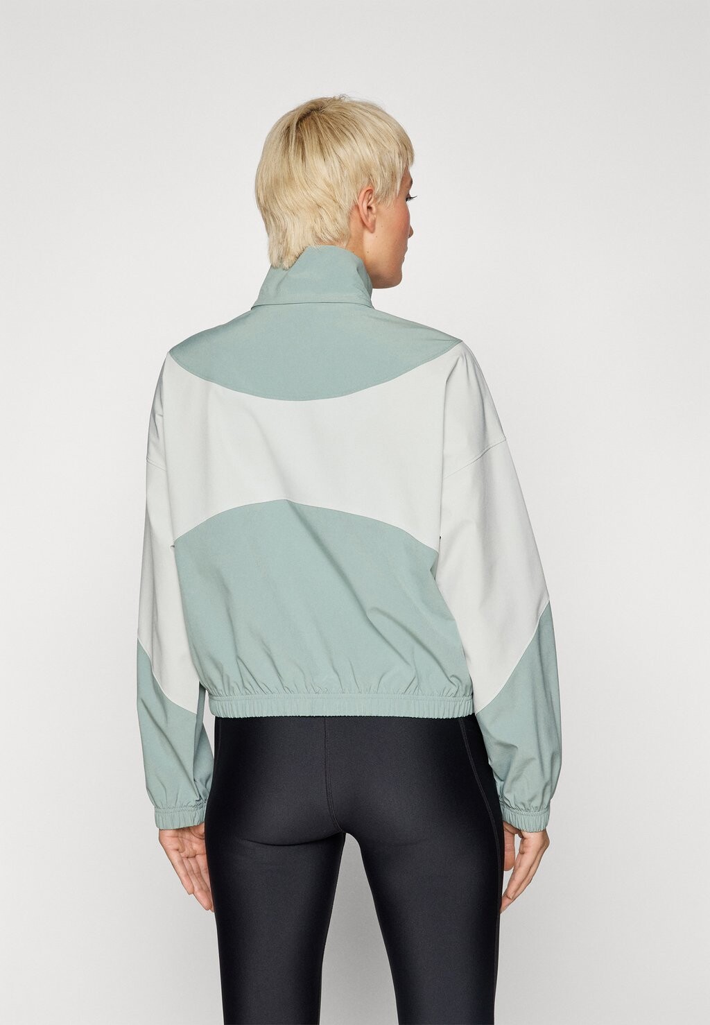 

Тренировочная куртка RIVAL JACKET Under Armour, зеленый