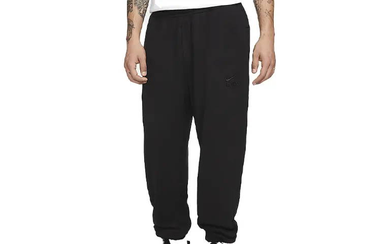 

Трикотажные спортивные штаны мужские черные Nike, черный