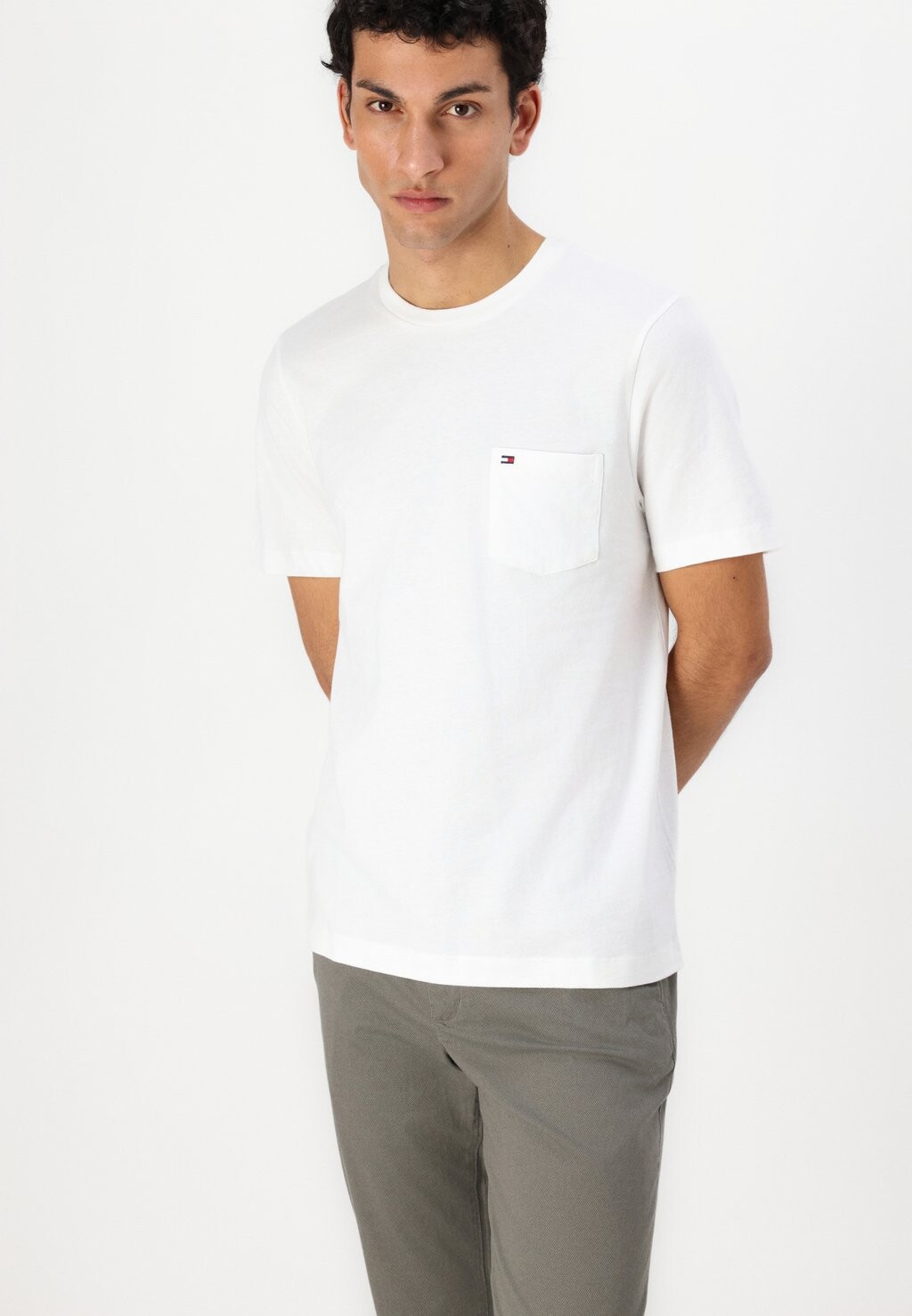

Базовая футболка ESSENTIAL SOLID POCKET TEE Tommy Hilfiger, белый