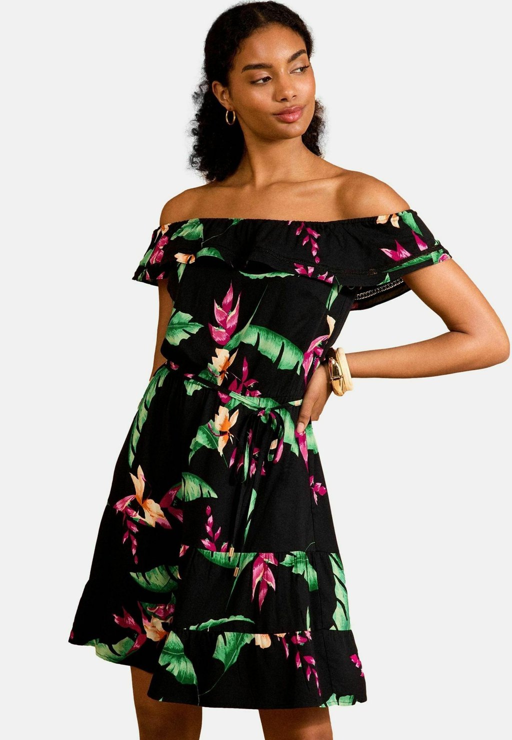 

Повседневное платье BARDOT RUFFLE MINI Love & Roses, черный