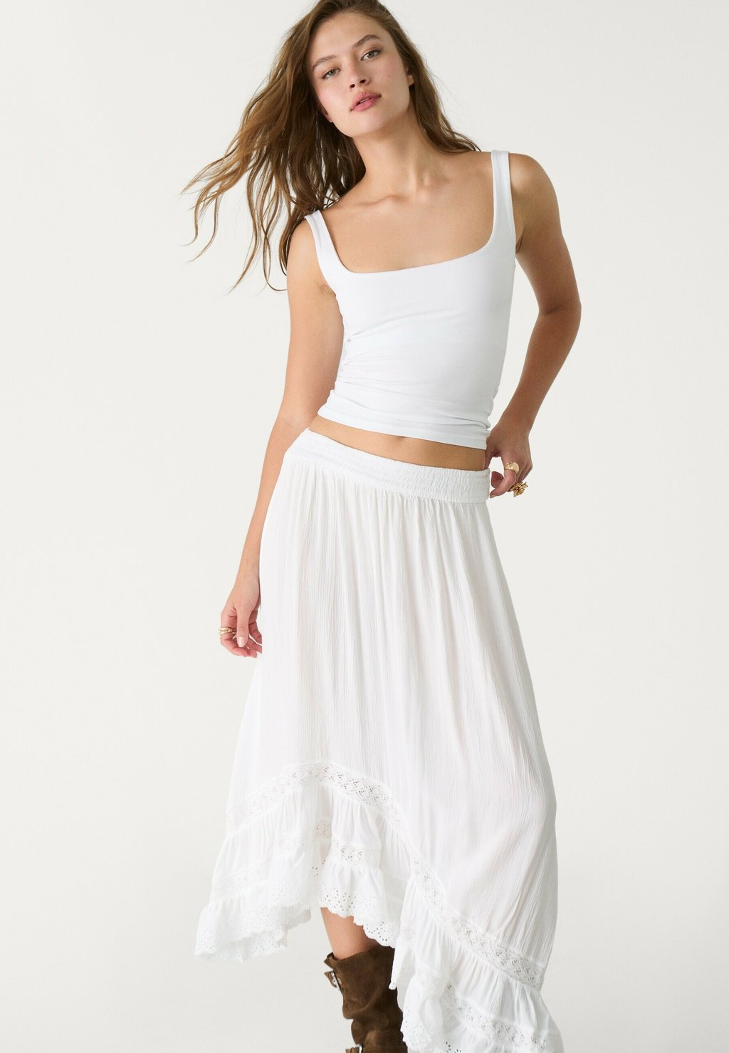 

Топ SQUARE-CUT NECKLINE Stradivarius, белый