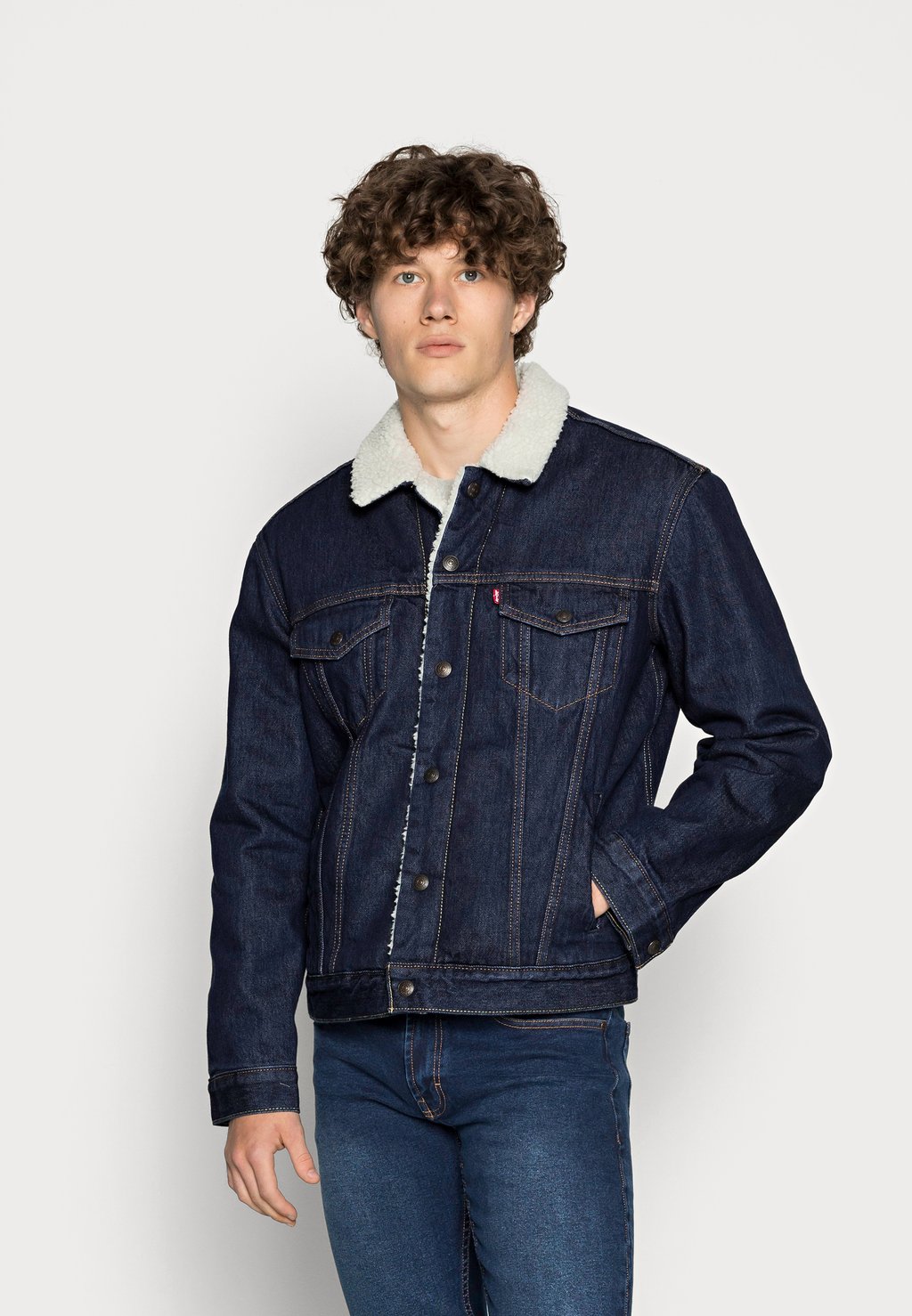 

Куртка Levi's ТИП TRUCKER, цвет rockridge