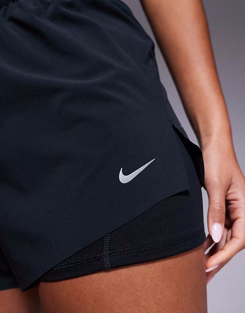 Шорты 2 в 1 Nike Running Swift Dri-FIT средней посадки длиной 3 дюйма черного цвета — фото 4