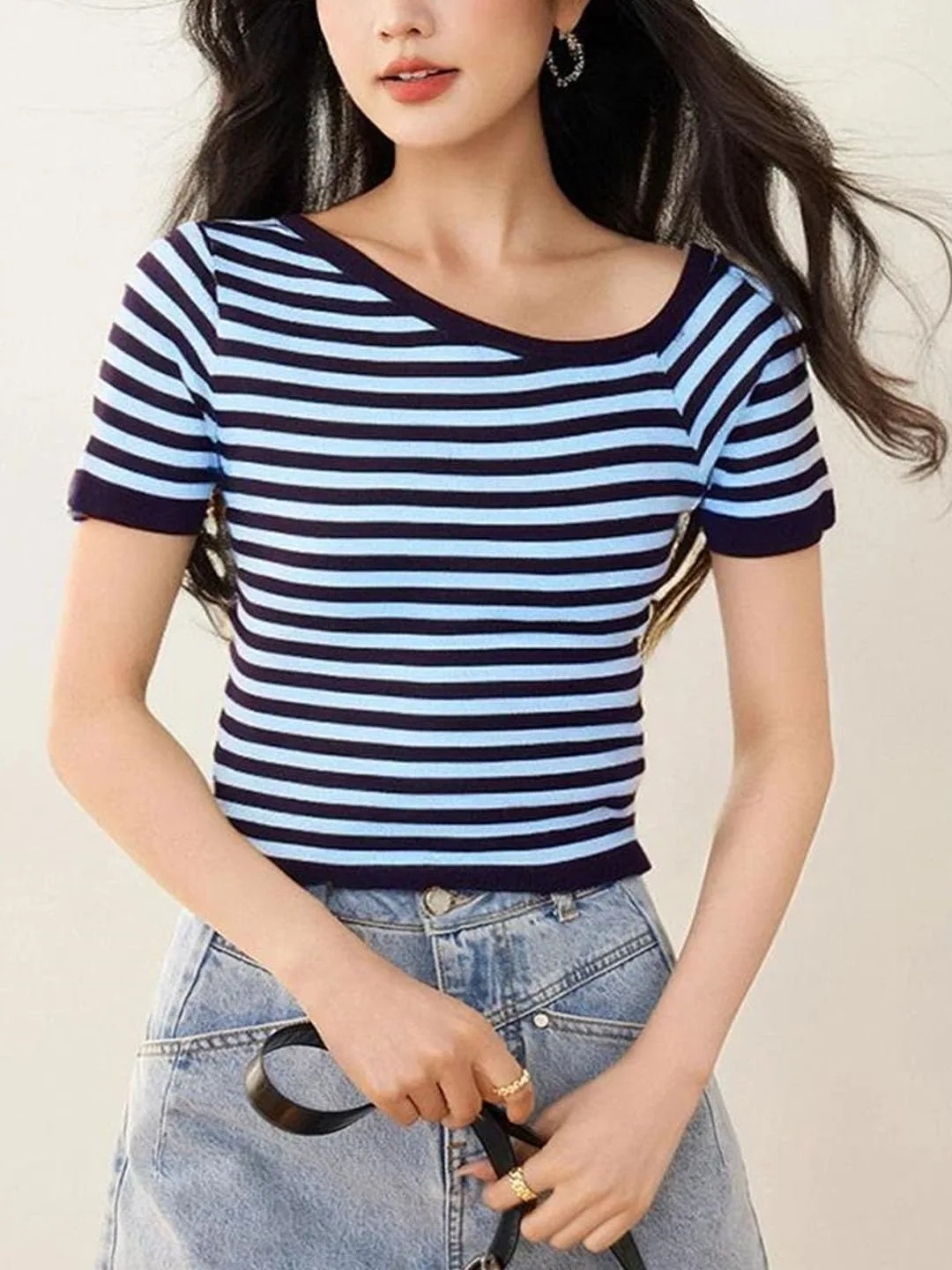 Женская простая полосатая футболка с коротким рукавом Slim Fit — фото 2