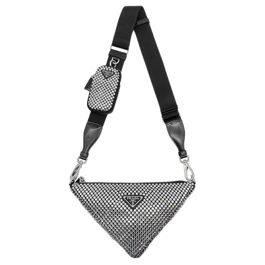 

Треугольная сумка из ткани через плечо кроссбоди женская черная PRADA
