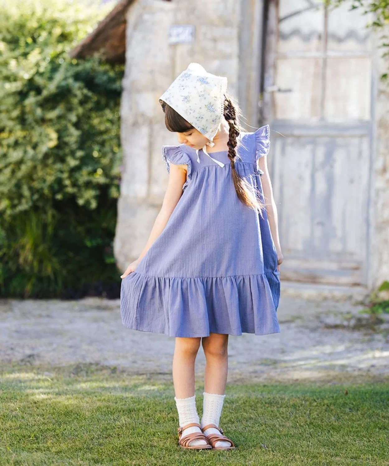 Платье с цветочным узором Littles.t.bys.t.closet с бабушкой, синее