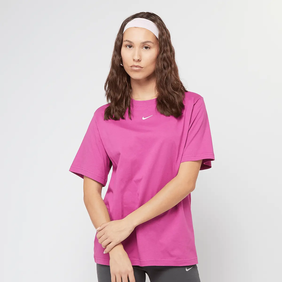 

Футболка Nike Tee Essential Low Brand Read, розовый