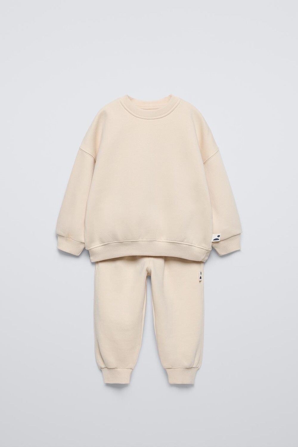 

Комплект из свитшота и джоггерсов label ZARA, экрю