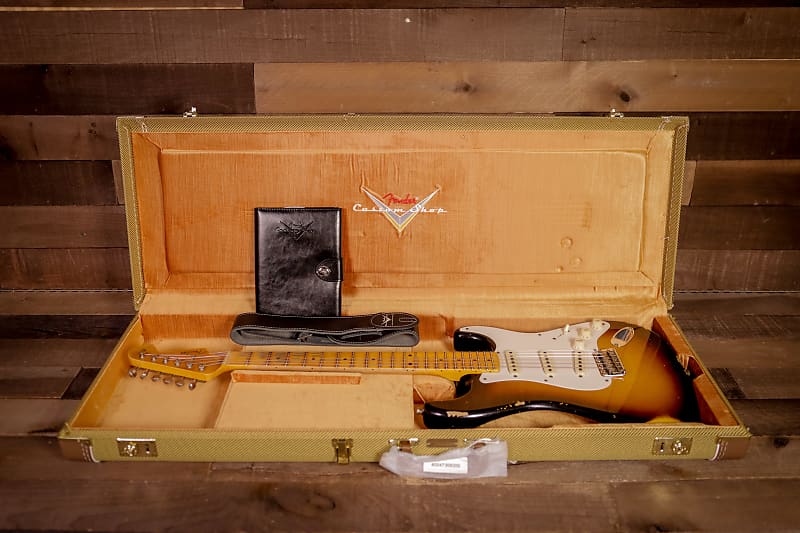 

Электрогитара Fender Custom Shop LTD '57 Stratocaster, Relic, Wide Fade 2-Color Sunburst