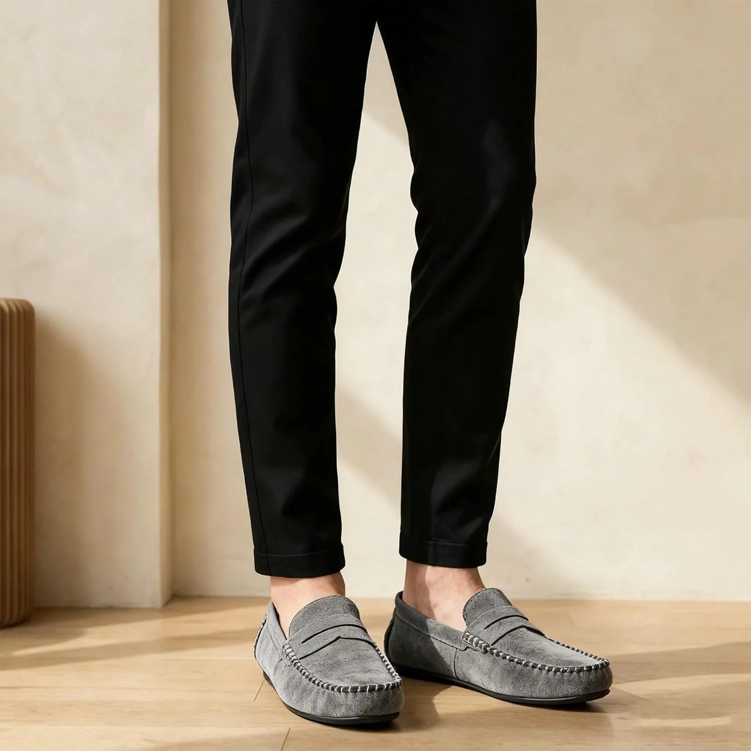Мужские замшевые лоферы с плоской подошвой, мокасины с круглым носком, нескользящие, без шнурков, для вождения, деловые и рабочие, лодочные туфли GHIBHNA, серый — фото 3