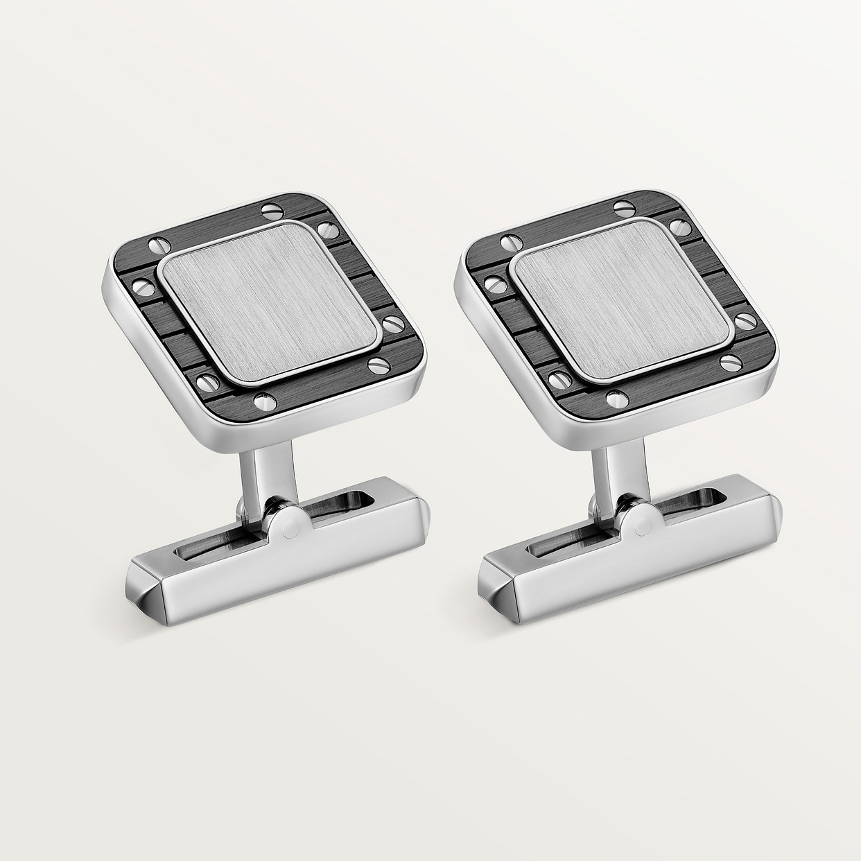 

Запонки Cartier Boutons de manchettes Santos de Cartier, цельное серебро с палладиевой отделкой и ребристым металлом