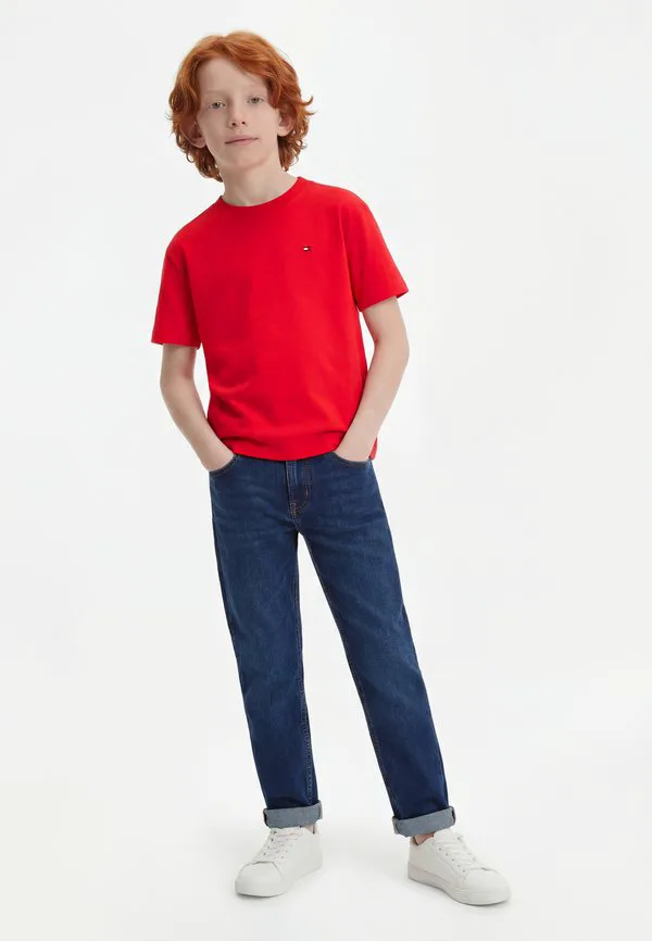 Базовая футболка с вышивкой флага и круглым вырезом. Tommy Hilfiger, Rapid Red