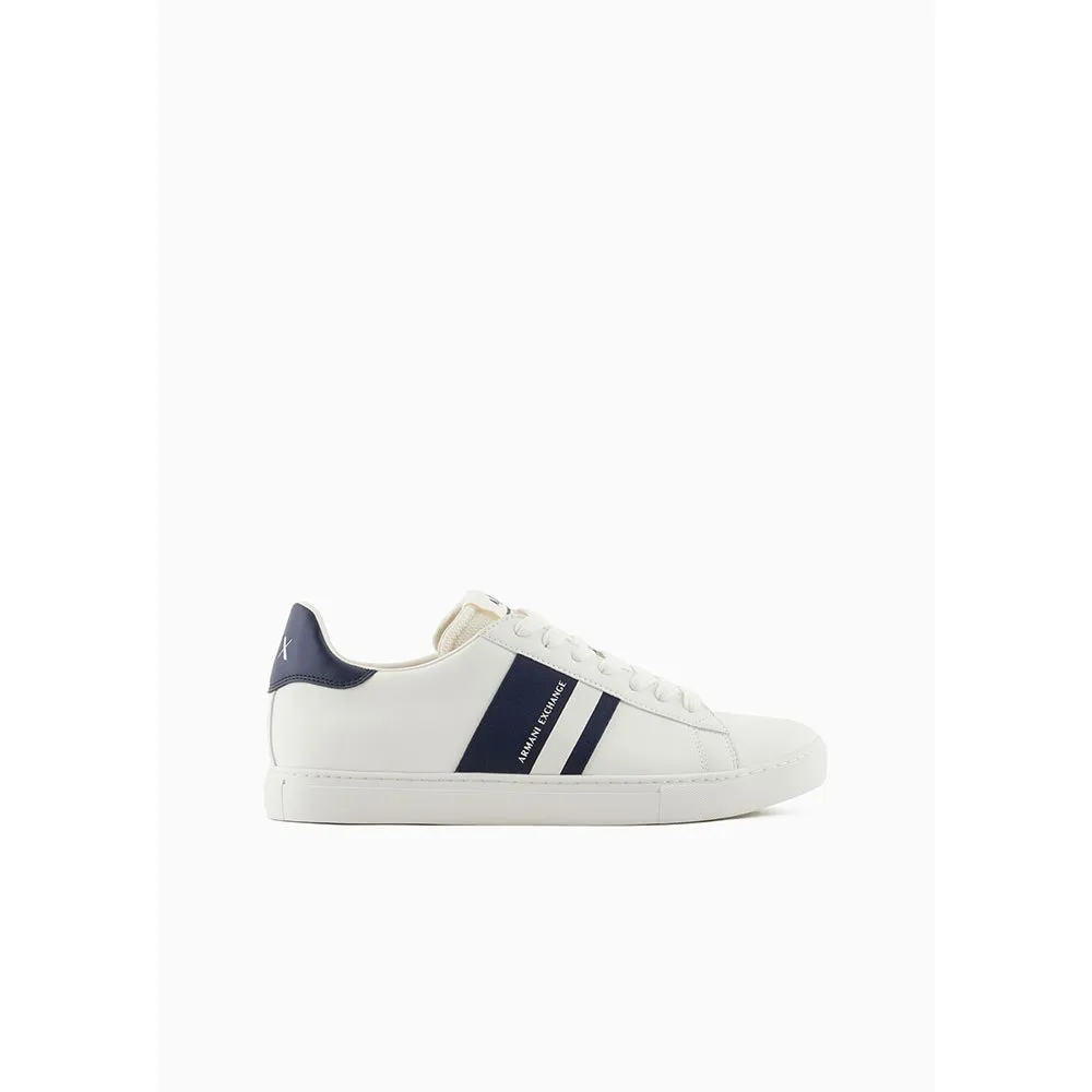 

Кроссовки Armani Exchange XUX173 trainers, белый