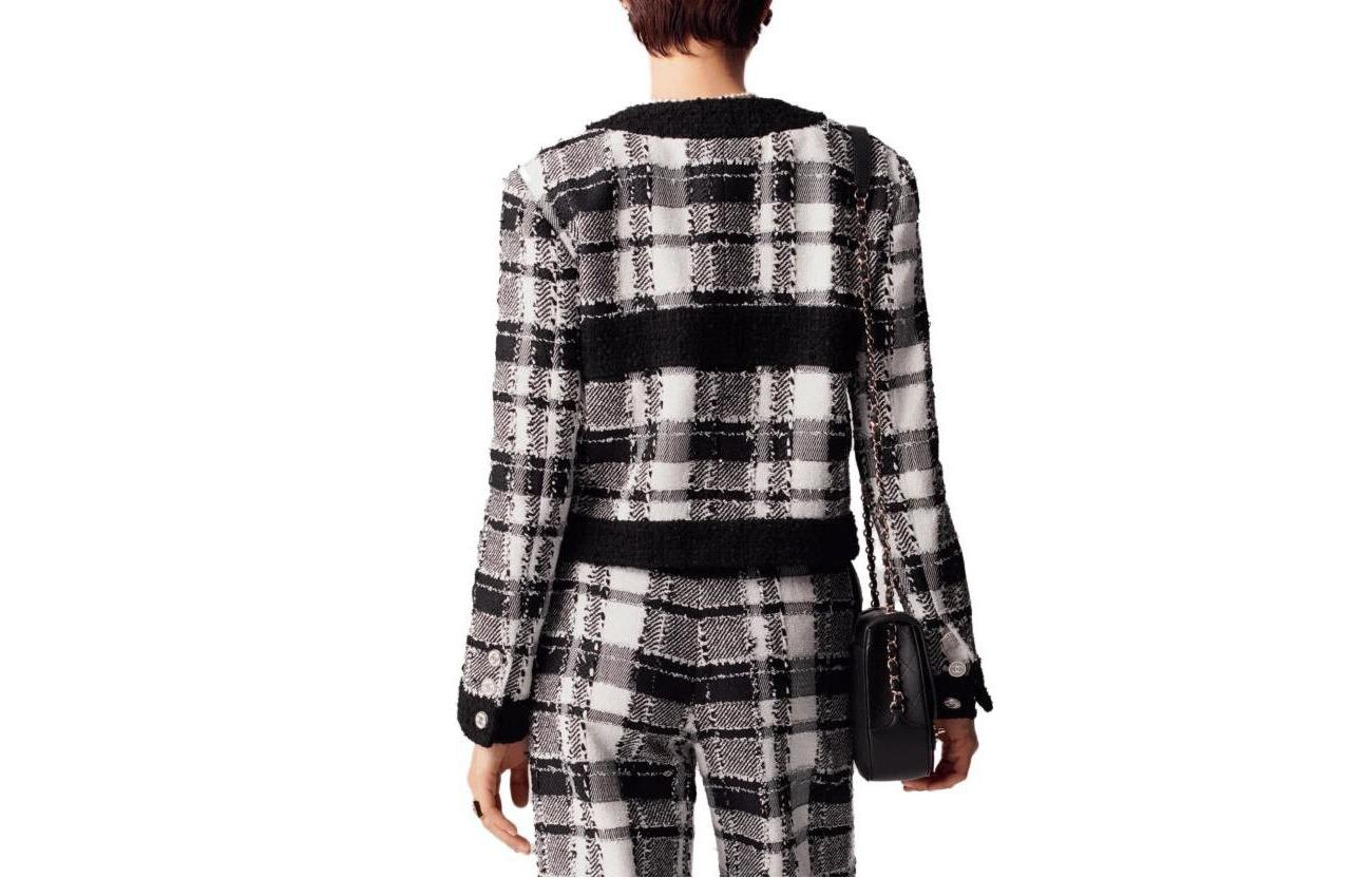 

Куртка женская черная Chanel