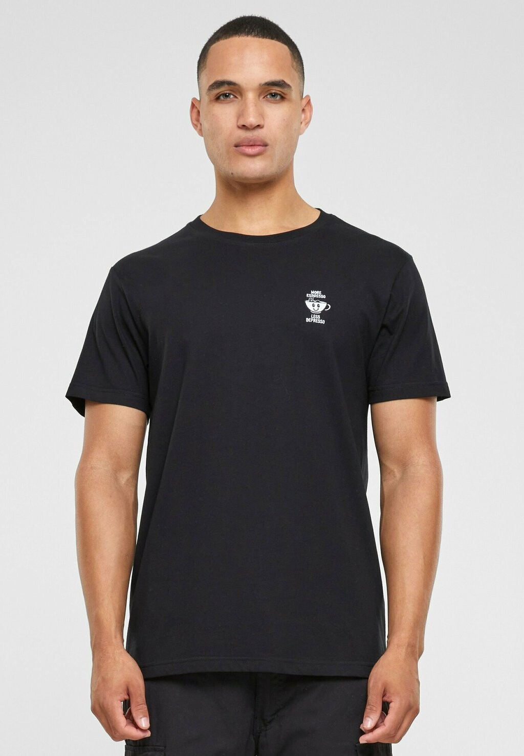 

Базовая футболка More Espresso Less Depresso Emb Mister Tee, черный