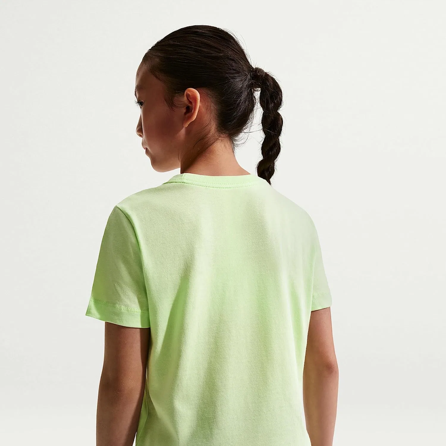 Футболка Nike Sportswear Club, Light Liquid Lime — фото 3