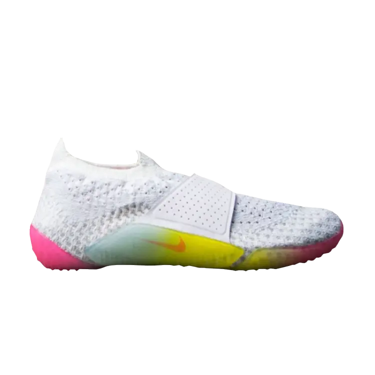 

Кроссовки NikeLab Wmns City Knife 3 Flyknit 'White Racer Pink', белый
