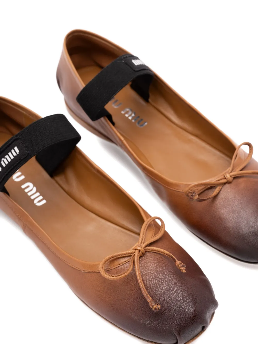 Балетки с бантом и эластичной лентой MIU MIU, коричневый — фото 4