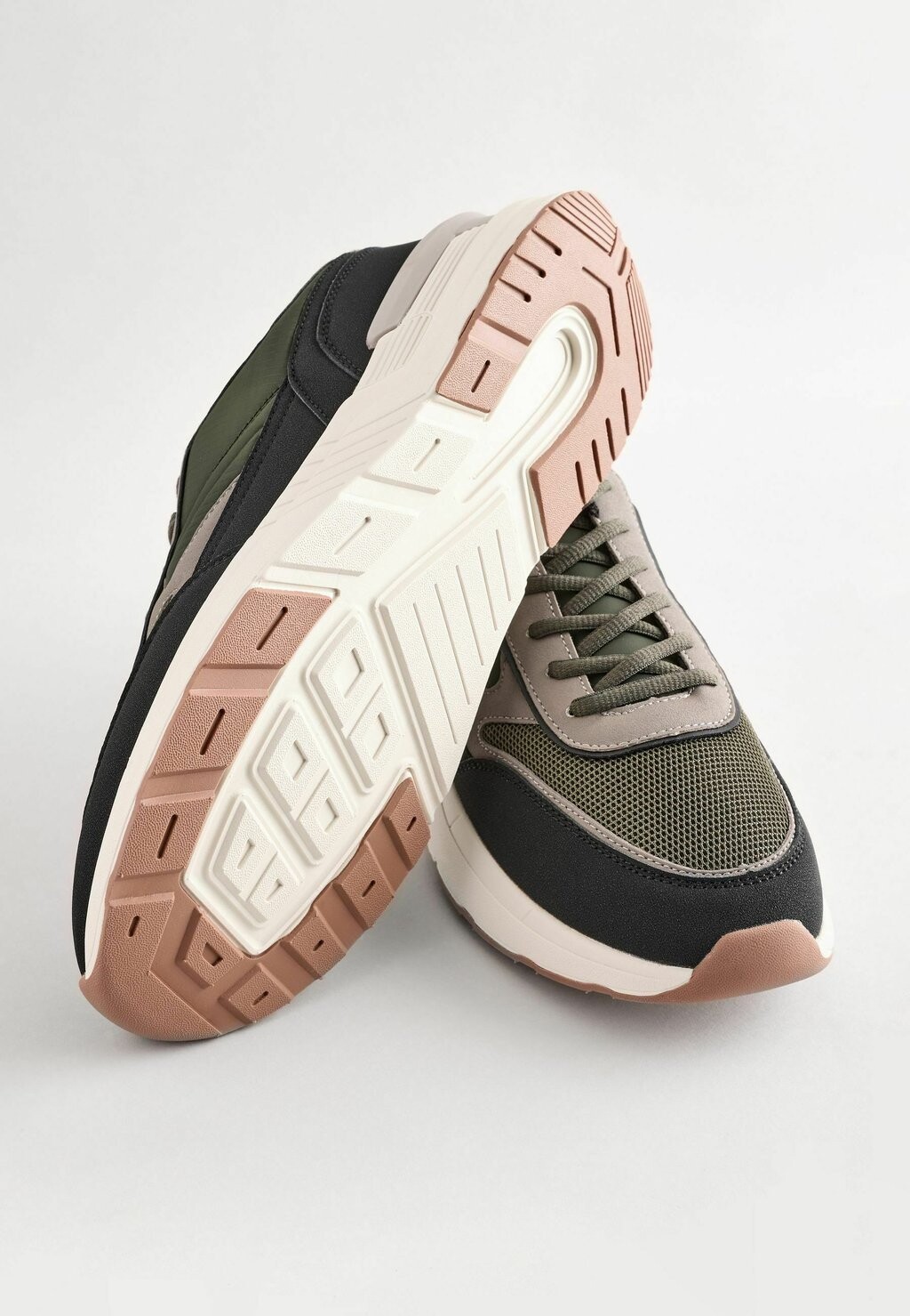 

Кроссовки REGULAR FIT Next, зеленый