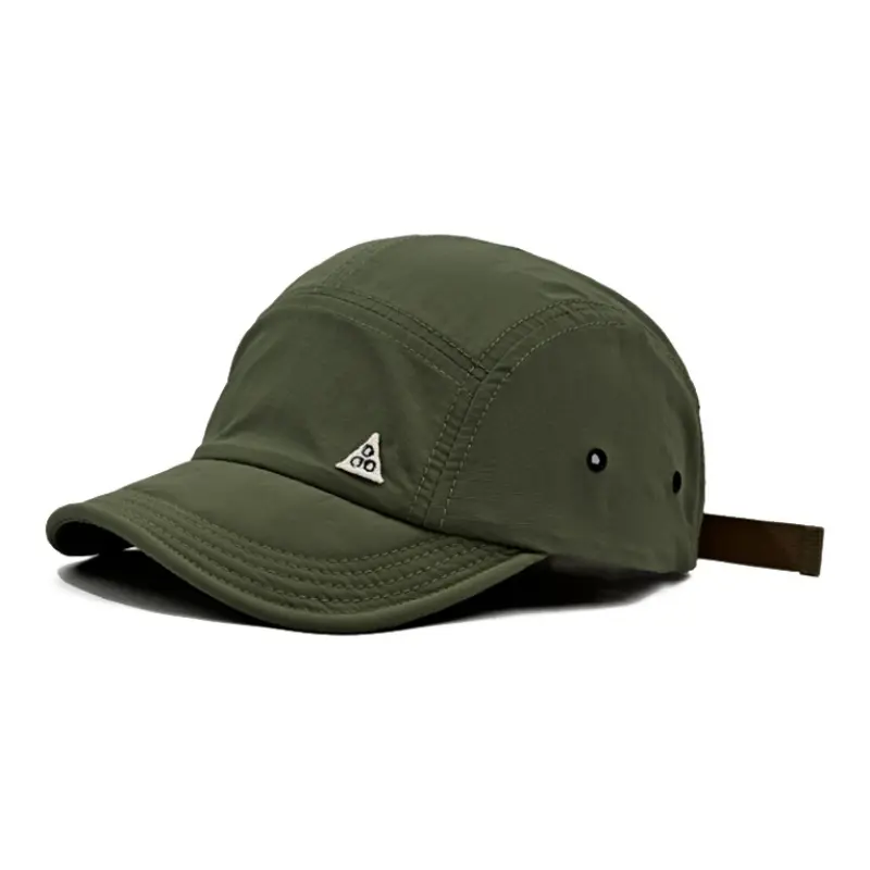 

FREE RABBITⅡ Бейсболка унисекс, Olive Green