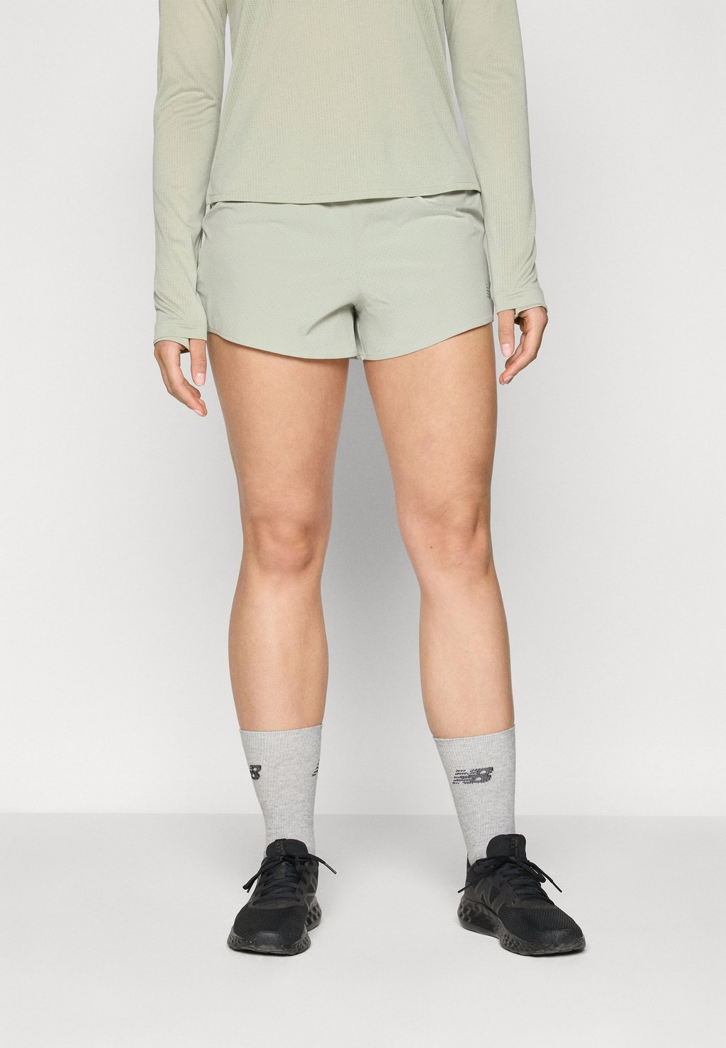 

Спортивные шорты SHORT New Balance, хаки