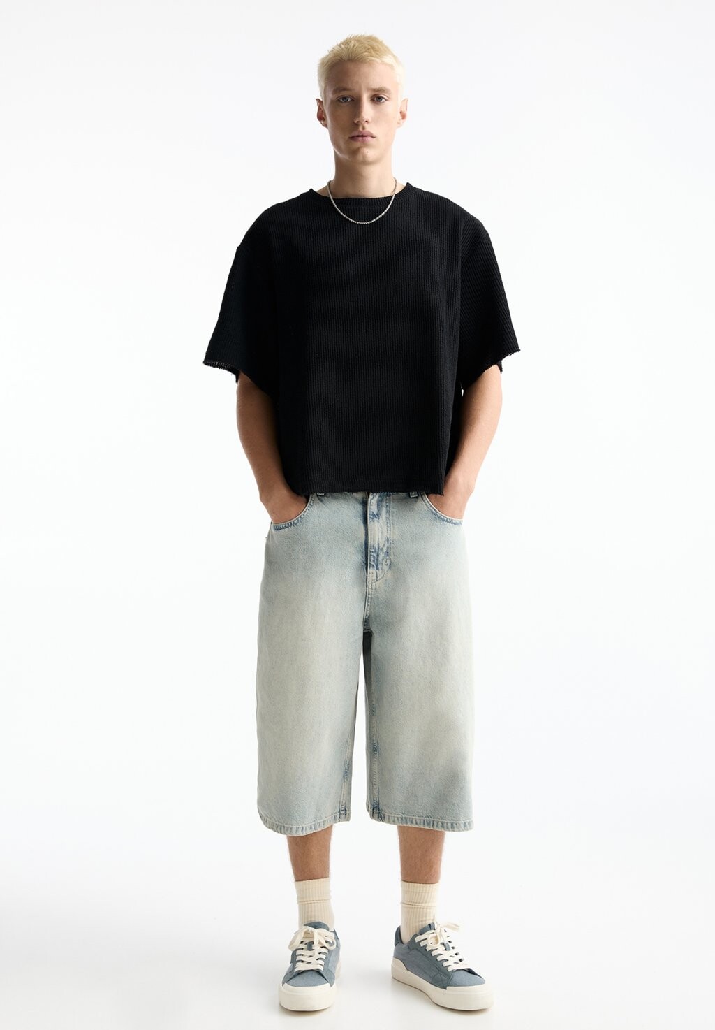 

Базовая футболка SHORT SLEEVE PULL&BEAR, черный