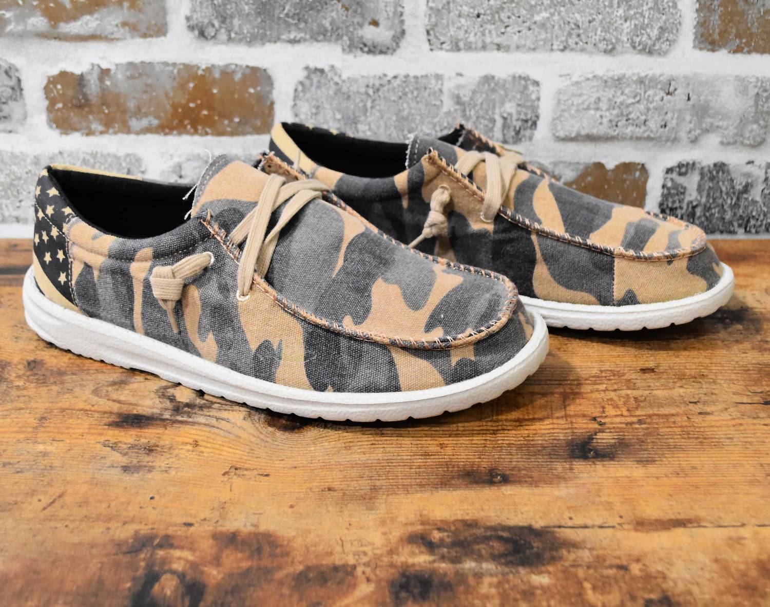 

Мужские туфли в цвете Cade Camo MR J