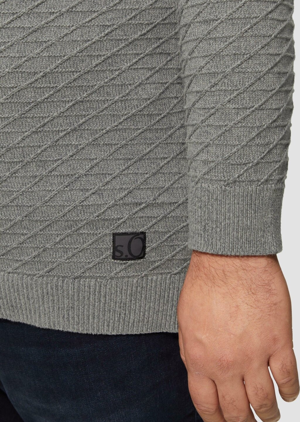 

Джемпер STRUKTURIERTER MIT HALF-ZIP s.Oliver, темно-серый