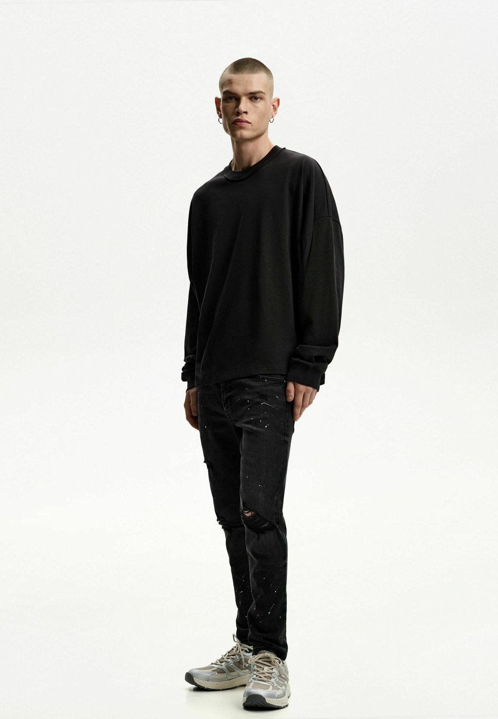 

Джинсы облегающего кроя Bershka, черный